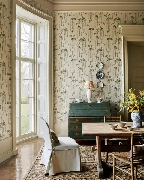 Colefax & Fowler wall coverings