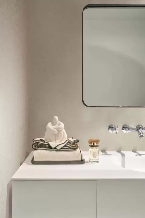 High Performance Essence by Omexco